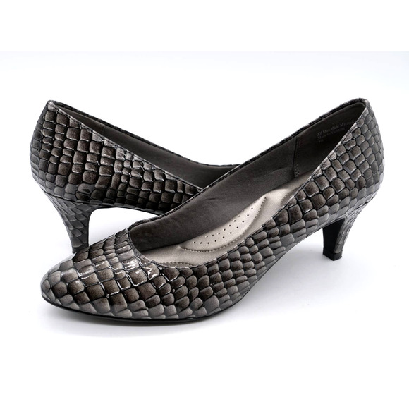 Coach and Four Shoes - Coach & Four Heels Womens 9.5 Gray Croc Print Faux Leather Almond Toe Pumps